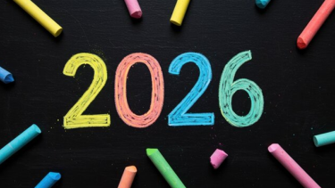 2026 written in colourful chalk on a blackboard