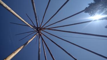 tipi up